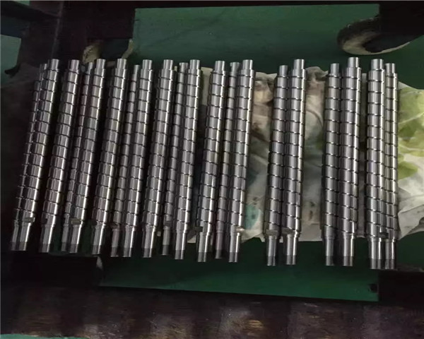 滚珠丝杠